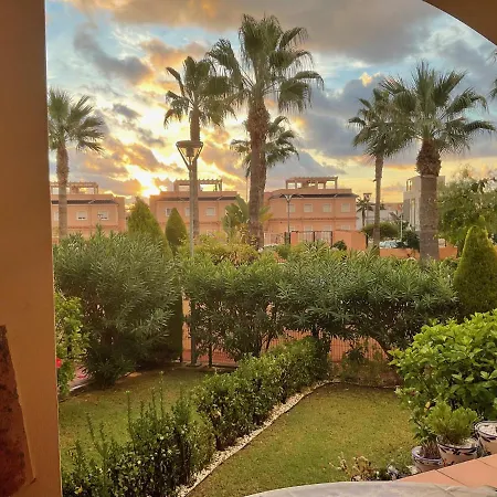 Punta Marina 1135, Luxury 2 Bed, 2 Bath Appt Wifi,air Con,overlooking Pool Torrevieja