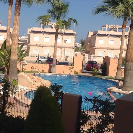 Punta Marina 1135, Luxury 2 Bed, 2 Bath Appt Wifi,air Con,overlooking Pool